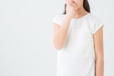 赤ちゃんのオムツ処理は蓋つきバケツじゃなくて、専用のオムツごみ箱に入れよう！